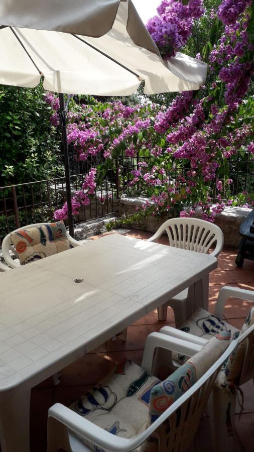 Holiday House Camillina Salò Екстериор снимка